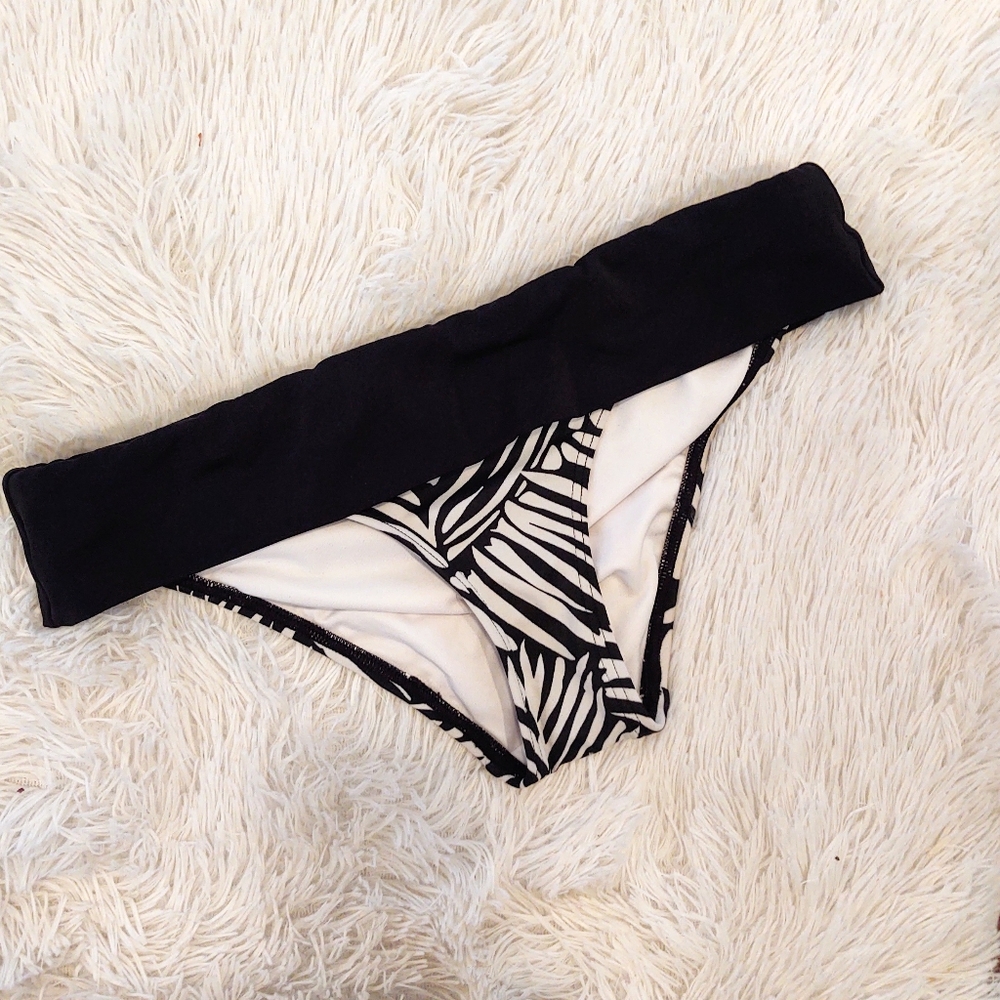 Victoria's Secret The Foldover Bikini Bottoms - Picture 1 of 2